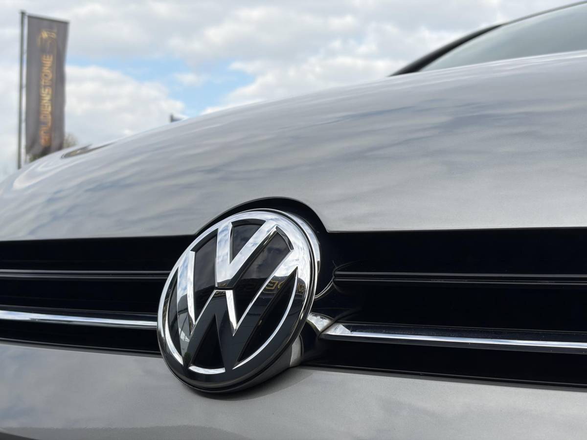 Volkswagen Golf Volkswagen Golf 1.4 TSI ACT Highline ✓1e Eigenaar✓Navi✓Trekhaak✓Clima✓Cruise✓Pdc V+A✓Recent beurt gehad✓6 Bak✓141pk✓18” lm velgen✓N.A.P✓Apk tot 02-2027