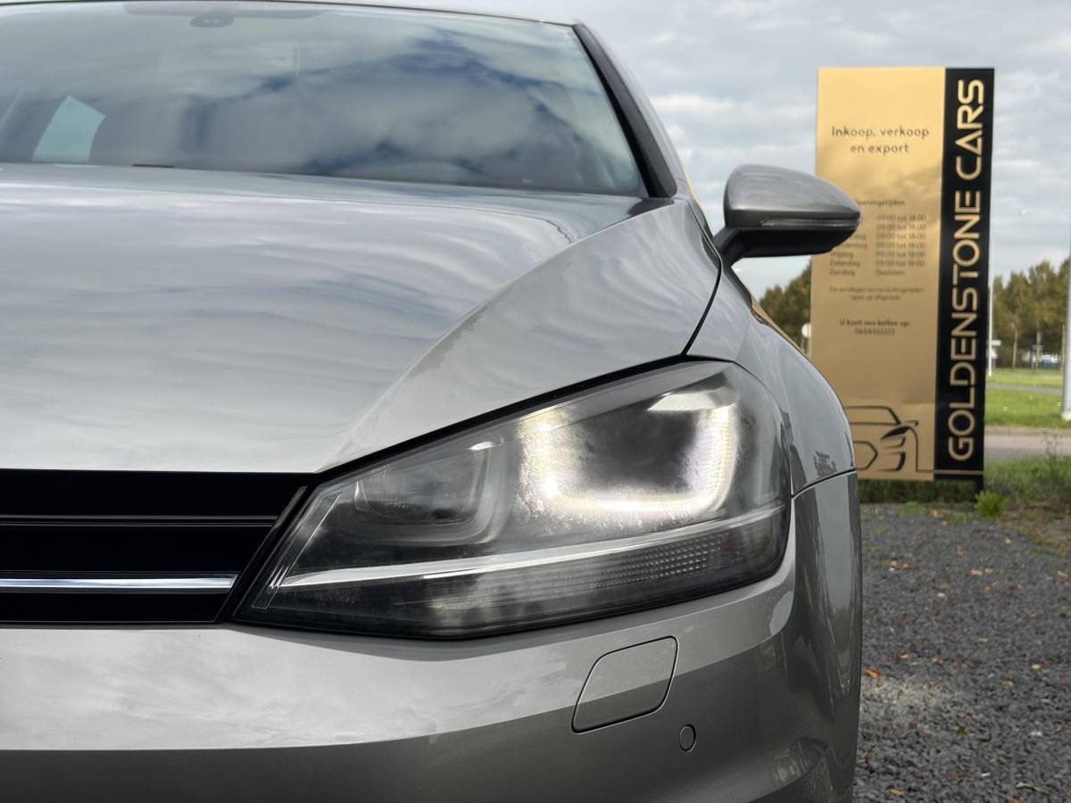 Volkswagen Golf Volkswagen Golf 1.4 TSI ACT Highline ✓1e Eigenaar✓Navi✓Trekhaak✓Clima✓Cruise✓Pdc V+A✓Recent beurt gehad✓6 Bak✓141pk✓18” lm velgen✓N.A.P✓Apk tot 02-2027