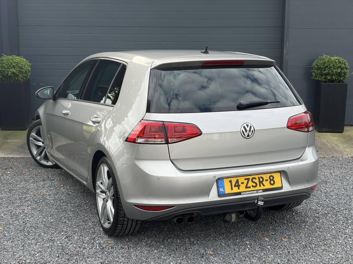 Volkswagen Golf Volkswagen Golf 1.4 TSI ACT Highline ✓1e Eigenaar✓Navi✓Trekhaak✓Clima✓Cruise✓Pdc V+A✓Recent beurt gehad✓6 Bak✓141pk✓18” lm velgen✓N.A.P✓Apk tot 02-2027