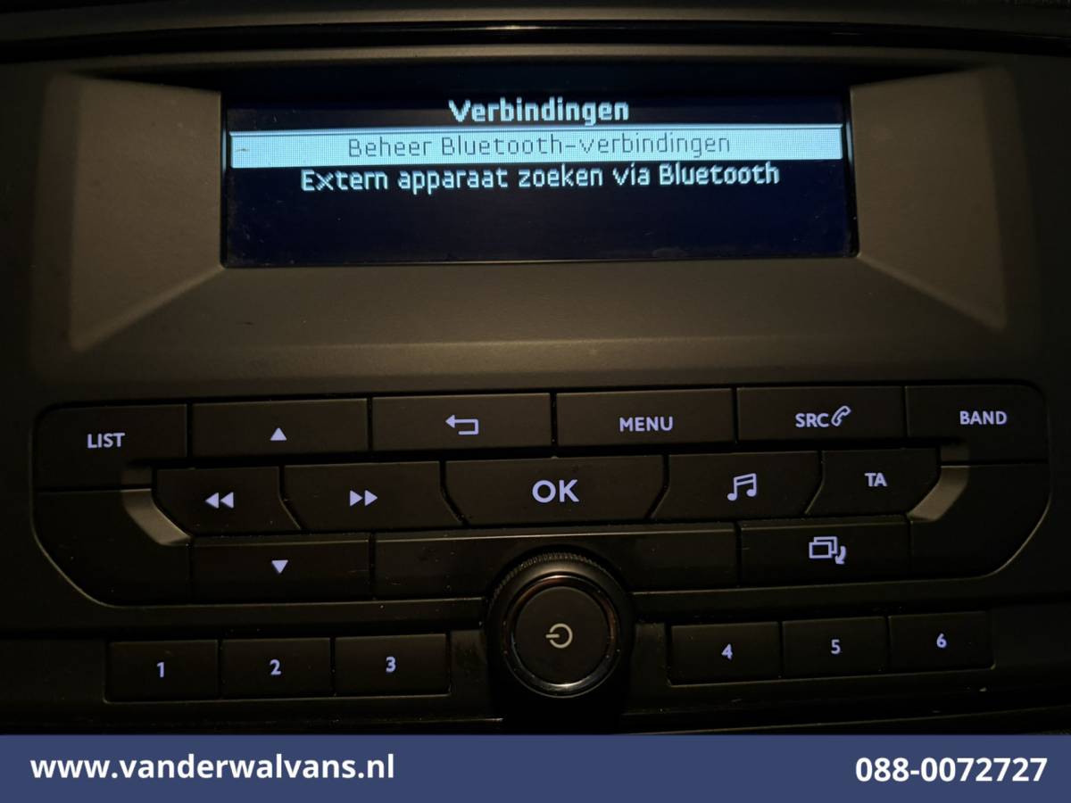 Peugeot Expert Peugeot Expert 2.0 BlueHDI 123pk L3H1 Dubbele Cabine Euro6 Airco | 5-Zits | 2500kg Trekhaak Cruisecontrol, Parkeersensoren