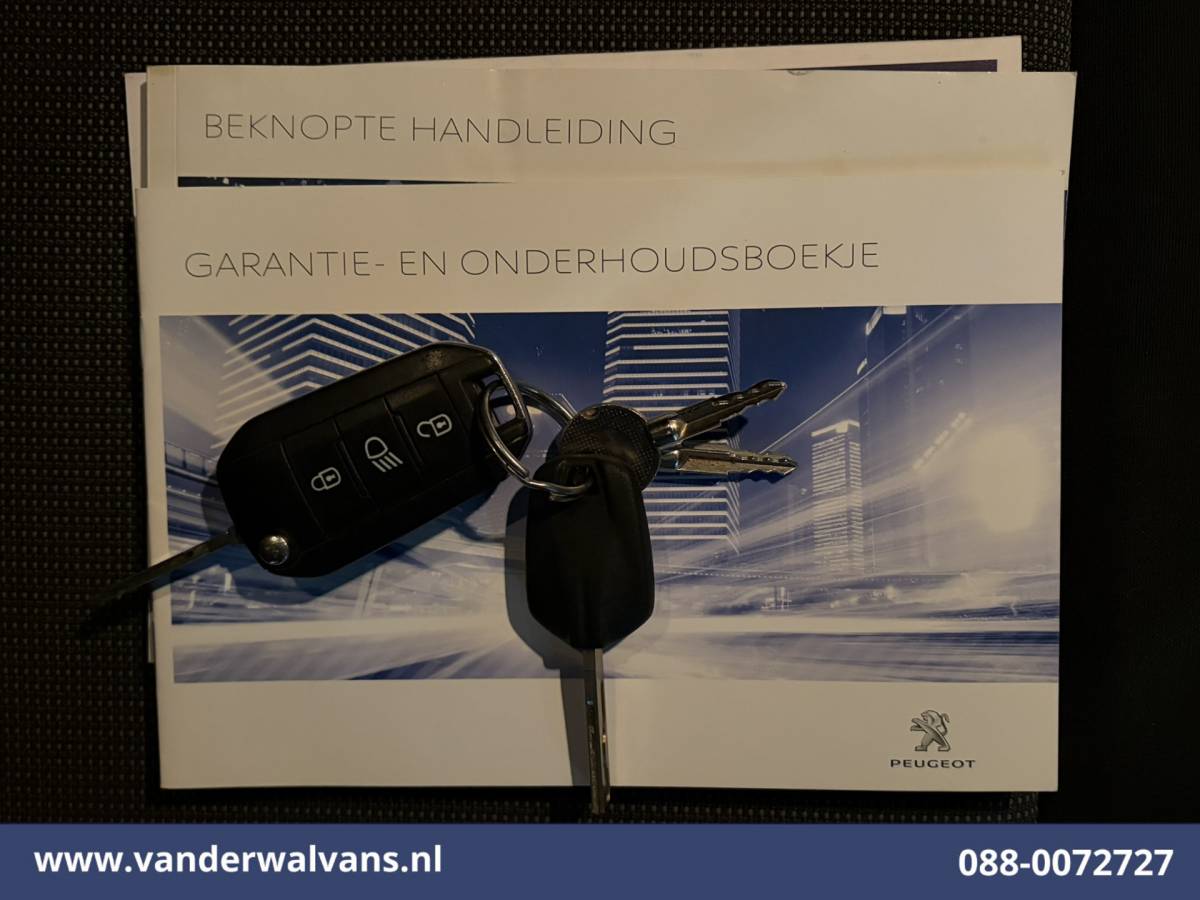 Peugeot Expert Peugeot Expert 2.0 BlueHDI 123pk L3H1 Dubbele Cabine Euro6 Airco | 5-Zits | 2500kg Trekhaak Cruisecontrol, Parkeersensoren
