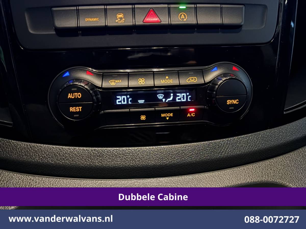 Mercedes-Benz Vito Mercedes-Benz Vito 116 CDI 164pk L2H1 Dubbele cabine Automaat Euro6 Airco | 5-Zits | Camera | 2x Zijdeur | LED | Apple Carplay 2500kg Trekhaak, Cruisecontrol, Android Auto, Lederen Bekleding, Parkeersensoren