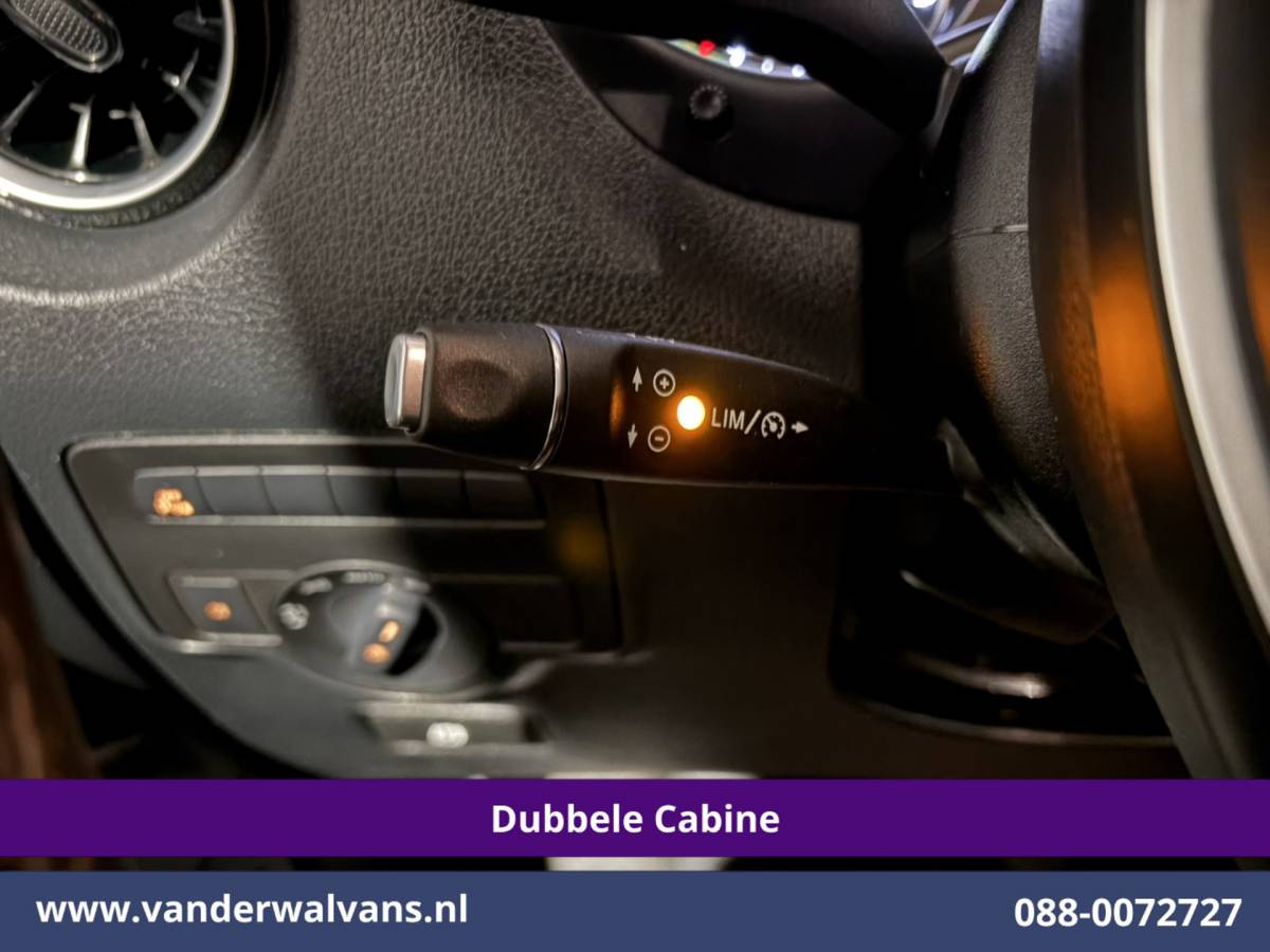 Mercedes-Benz Vito Mercedes-Benz Vito 116 CDI 164pk L2H1 Dubbele cabine Automaat Euro6 Airco | 5-Zits | Camera | 2x Zijdeur | LED | Apple Carplay 2500kg Trekhaak, Cruisecontrol, Android Auto, Lederen Bekleding, Parkeersensoren