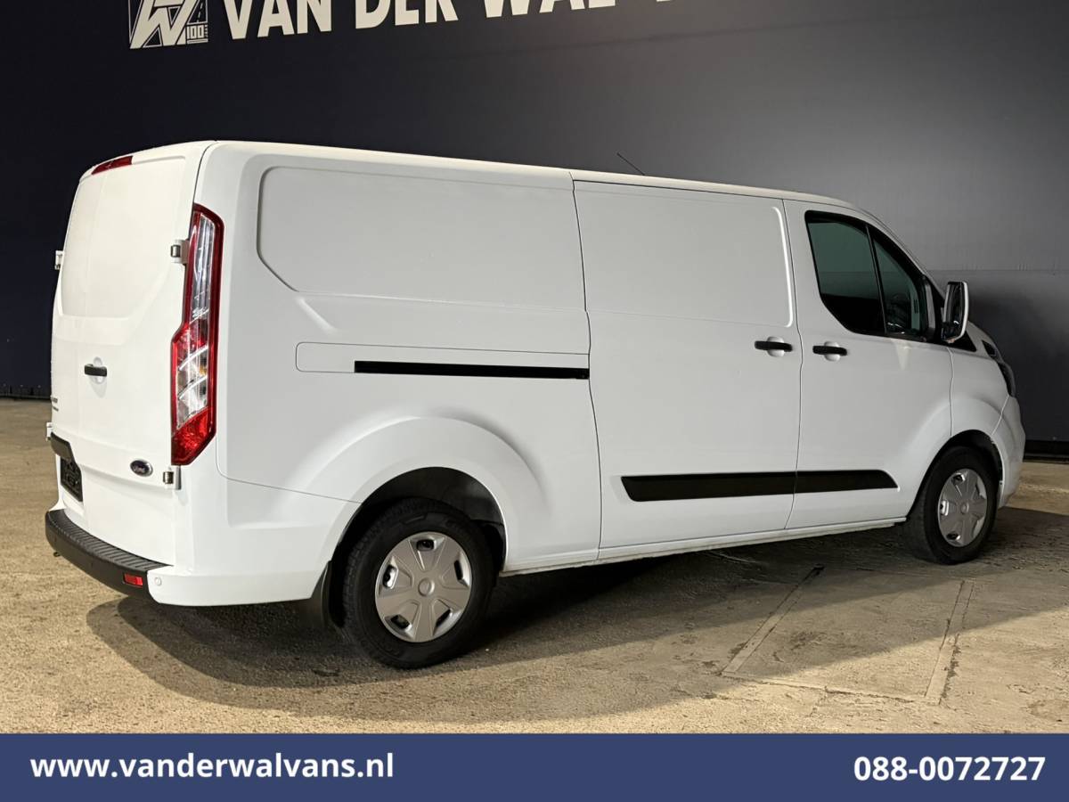Ford Transit Custom Ford Transit Custom 2.0 TDCI L2H1 Euro6 Airco | Camera | Navigatie | LED | Apple Carplay | Bijrijdersbank Cruisecontrol, Stoelverwarming, Verwarmde Voorruit, Parkeersensoren, 2670kg laadvermogen
