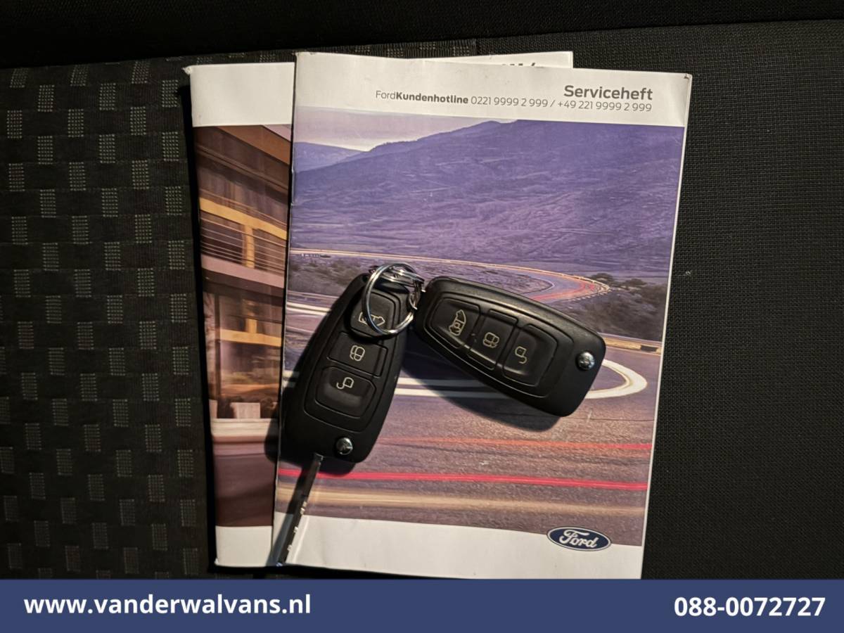 Ford Transit Custom Ford Transit Custom 2.0 TDCI L2H1 Euro6 Airco | Camera | Navigatie | LED | Apple Carplay | Bijrijdersbank Cruisecontrol, Stoelverwarming, Verwarmde Voorruit, Parkeersensoren, 2670kg laadvermogen