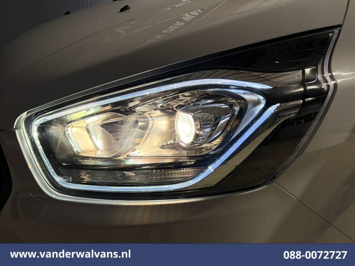 Ford Transit Custom Ford Transit Custom 2.0 TDCI L2H1 Euro6 Airco | Camera | Navigatie | LED | Apple Carplay | Bijrijdersbank Cruisecontrol, Stoelverwarming, Verwarmde Voorruit, Parkeersensoren, 2670kg laadvermogen