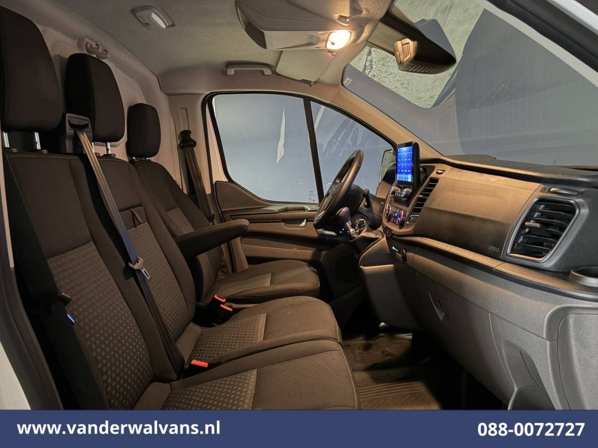 Ford Transit Custom Ford Transit Custom 2.0 TDCI L2H1 Euro6 Airco | Camera | Navigatie | LED | Apple Carplay | Bijrijdersbank Cruisecontrol, Stoelverwarming, Verwarmde Voorruit, Parkeersensoren, 2670kg laadvermogen