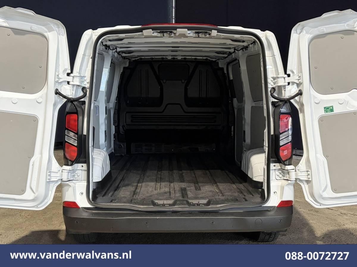 Ford Transit Custom Ford Transit Custom 2.0 TDCI 136pk L2H1 Euro6 Airco | Camera | LED | Apple Carplay, Android Auto Cruisecontrol, Verwarmde Voorruit, Parkeersensoren, Bijrijdersbank, 2740kg laadvermogen