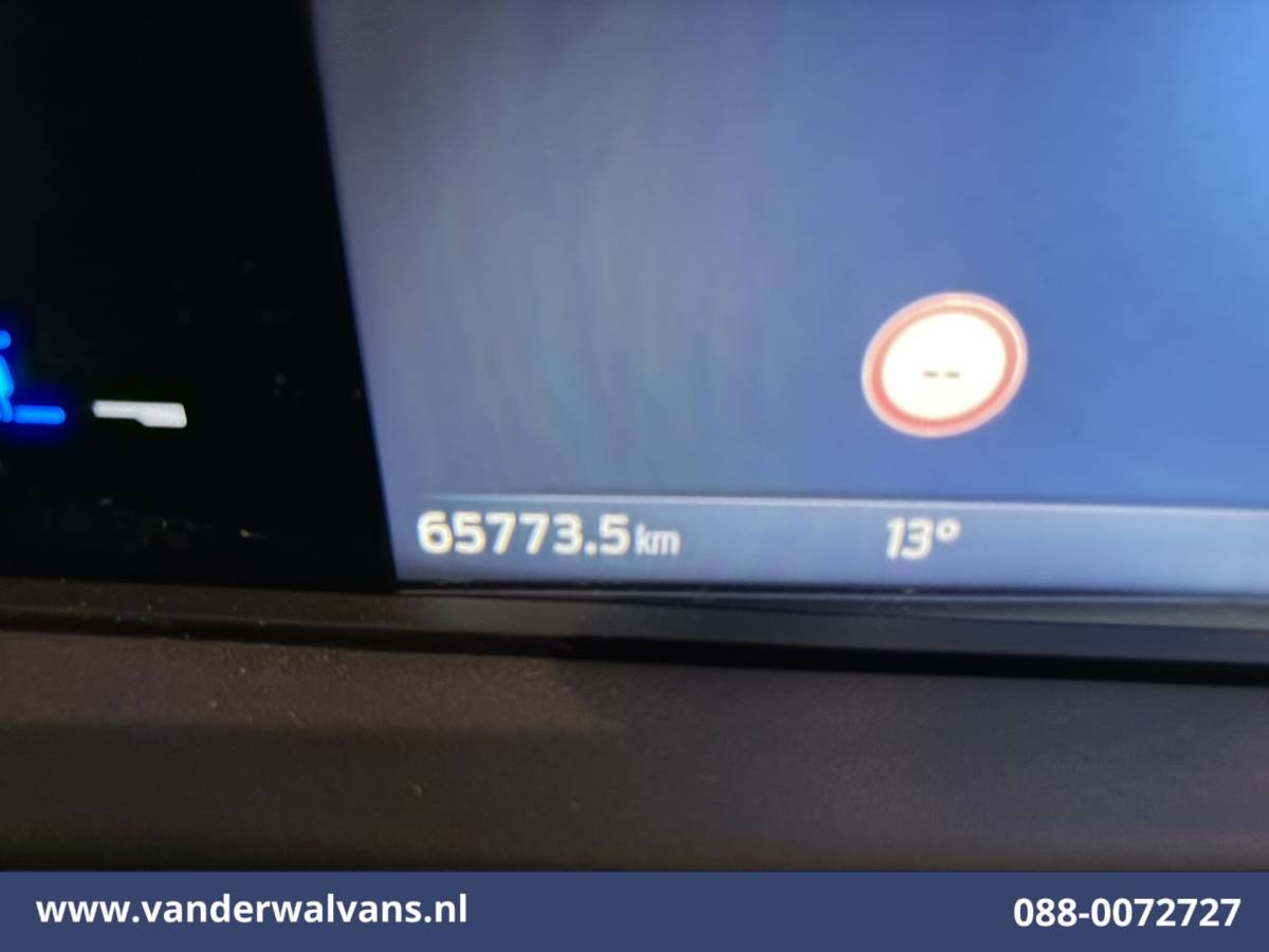 Ford Transit Custom Ford Transit Custom 2.0 TDCI 136pk L2H1 Euro6 Airco | Camera | LED | Apple Carplay, Android Auto Cruisecontrol, Verwarmde Voorruit, Parkeersensoren, Bijrijdersbank, 2740kg laadvermogen
