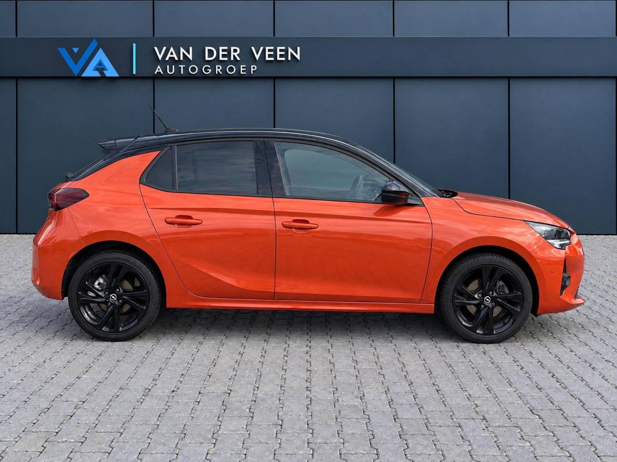 Opel Corsa Opel Corsa 1.2 GS Line | Incl. 12 maanden garantie | Cruise control | Stoel/stuurverwarming | Parkeercamera | Apple carplay/Android auto | Parkeersensoren | 100% onderhouden |