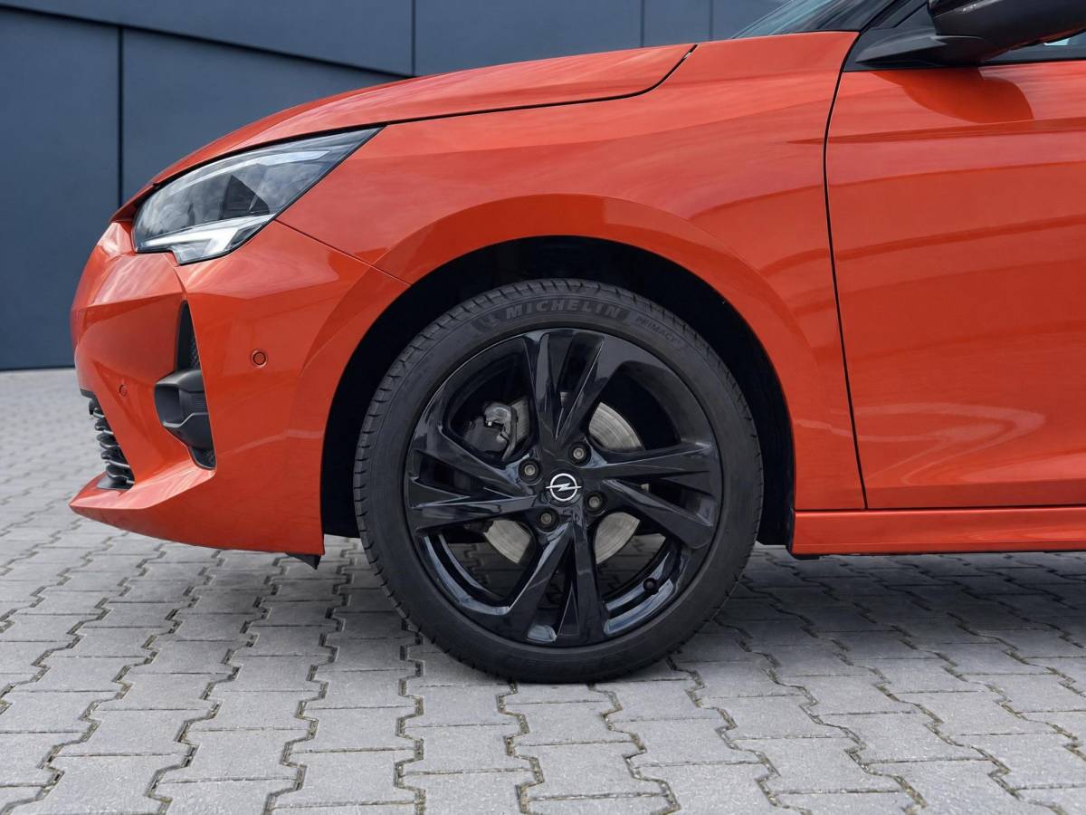 Opel Corsa Opel Corsa 1.2 GS Line | Incl. 12 maanden garantie | Cruise control | Stoel/stuurverwarming | Parkeercamera | Apple carplay/Android auto | Parkeersensoren | 100% onderhouden |
