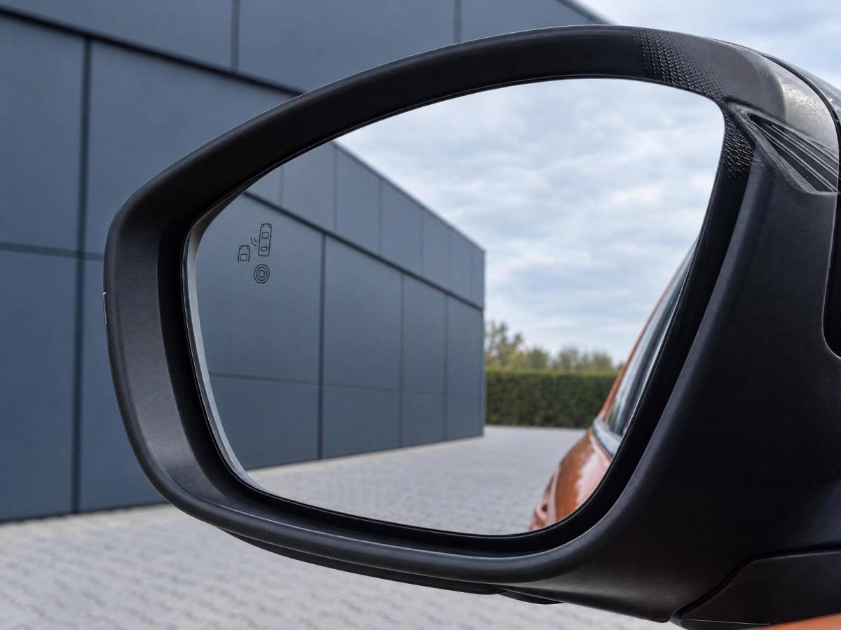 Opel Corsa Opel Corsa 1.2 GS Line | Incl. 12 maanden garantie | Cruise control | Stoel/stuurverwarming | Parkeercamera | Apple carplay/Android auto | Parkeersensoren | 100% onderhouden |