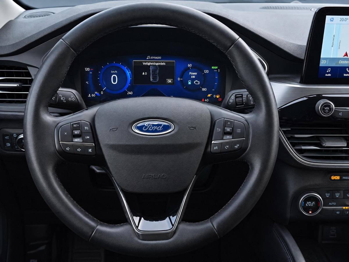 Ford Kuga Ford Kuga 2.5 PHEV Titanium X | Incl. 12 maanden garantie | Cruise control | SOH 88% | Trekhaak | Climate control | Stoelverwarming voor + achter | Stuurverwarming | Parkeercamera | Apple carplay/Android auto |