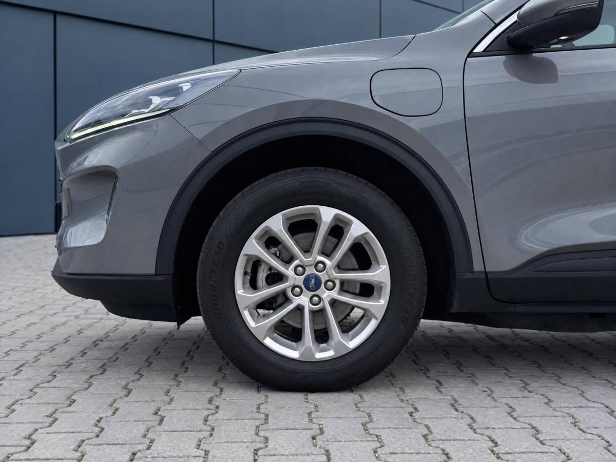 Ford Kuga Ford Kuga 2.5 PHEV Titanium X | Incl. 12 maanden garantie | Cruise control | SOH 88% | Trekhaak | Climate control | Stoelverwarming voor + achter | Stuurverwarming | Parkeercamera | Apple carplay/Android auto |