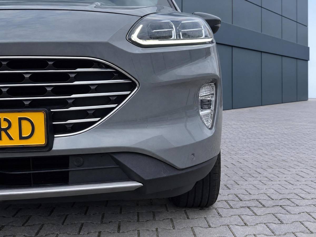 Ford Kuga Ford Kuga 2.5 PHEV Titanium X | Incl. 12 maanden garantie | Cruise control | SOH 88% | Trekhaak | Climate control | Stoelverwarming voor + achter | Stuurverwarming | Parkeercamera | Apple carplay/Android auto |
