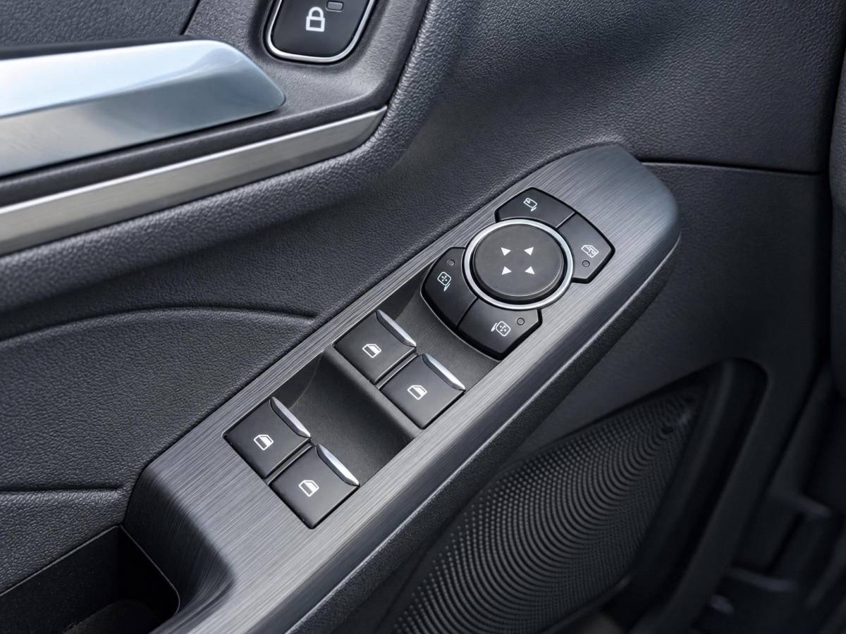 Ford Kuga Ford Kuga 2.5 PHEV Titanium X | Incl. 12 maanden garantie | Cruise control | SOH 88% | Trekhaak | Climate control | Stoelverwarming voor + achter | Stuurverwarming | Parkeercamera | Apple carplay/Android auto |