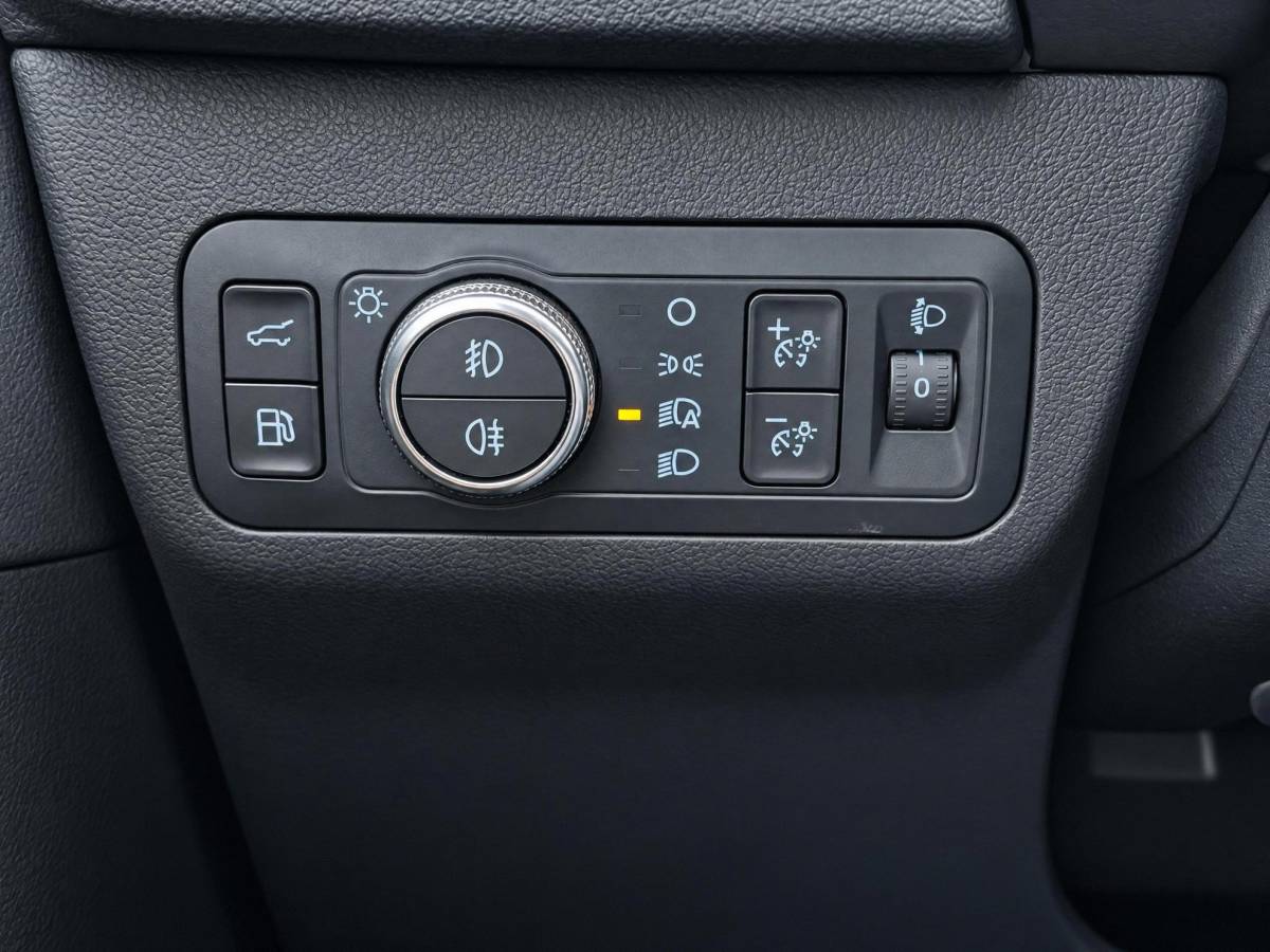 Ford Kuga Ford Kuga 2.5 PHEV Titanium X | Incl. 12 maanden garantie | Cruise control | SOH 88% | Trekhaak | Climate control | Stoelverwarming voor + achter | Stuurverwarming | Parkeercamera | Apple carplay/Android auto |
