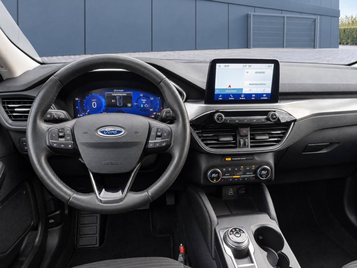 Ford Kuga Ford Kuga 2.5 PHEV Titanium X | Incl. 12 maanden garantie | Cruise control | SOH 88% | Trekhaak | Climate control | Stoelverwarming voor + achter | Stuurverwarming | Parkeercamera | Apple carplay/Android auto |