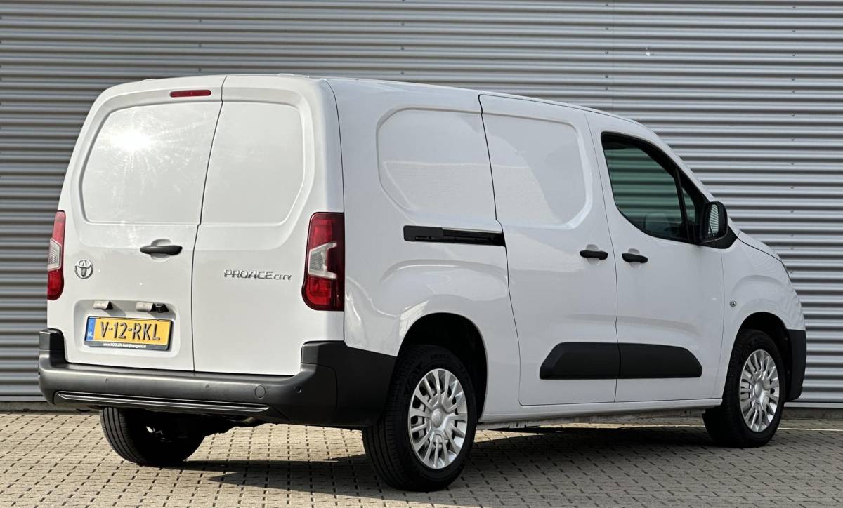 Toyota ProAce Toyota PROACE CITY 1.5 D-4D Live L2 extra lang