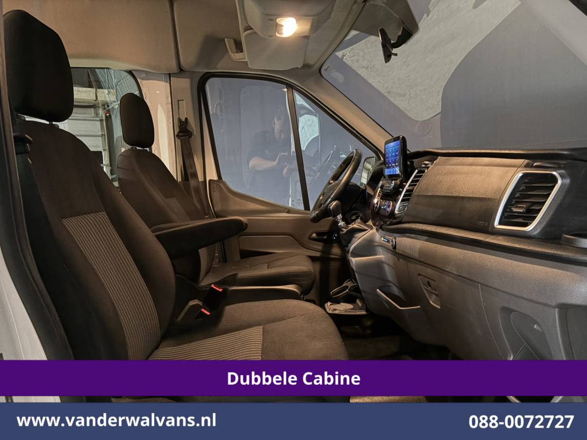 Ford Transit Ford Transit 2.0 TDCI 131pk L3H2 Dubbele Cabine Euro6 Airco | 5-Zits | Navigatie | LED | Apple Carplay Cruisecontrol, Android Auto, Parkeersensoren