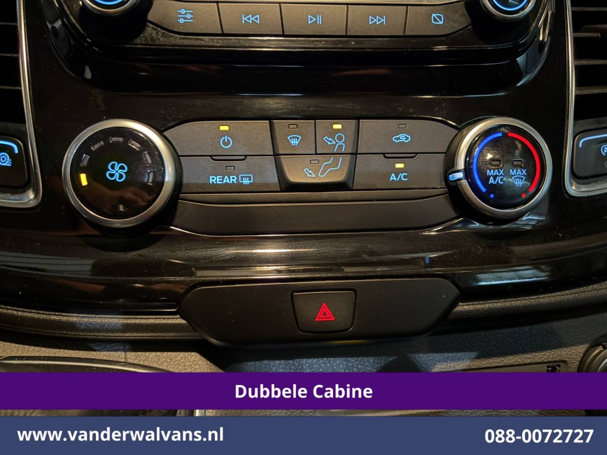 Ford Transit Ford Transit 2.0 TDCI 131pk L3H2 Dubbele Cabine Euro6 Airco | 5-Zits | Navigatie | LED | Apple Carplay Cruisecontrol, Android Auto, Parkeersensoren