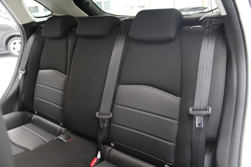 Mazda CX-3 Mazda CX-3 2.0 SkyActiv-G 120 Dynamic 120PK, NAVIGATIE | CRUISE | PARK.SENSOREN | VERWARMDE STOELEN