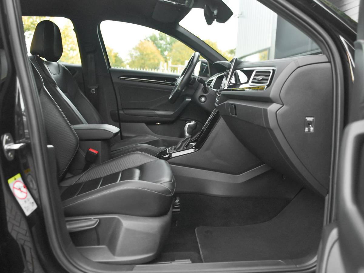 Volkswagen T-Roc Volkswagen T-Roc 1.5 TSI R-Line Business Leren Bekleding Navi ACC Stoelverwarming