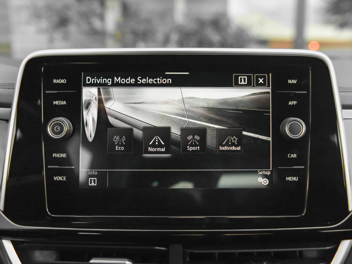 Volkswagen T-Roc Volkswagen T-Roc 1.5 TSI R-Line Business Leren Bekleding Navi ACC Stoelverwarming