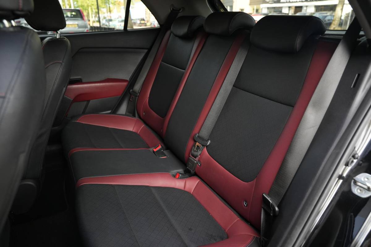 Kia Rio Kia Rio 1.4 Platinum Edition Schuifdak Leer Lane Assist Stuurverwarming 17”LM