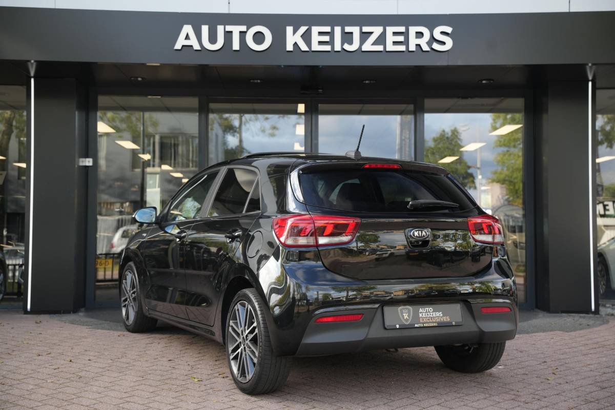 Kia Rio Kia Rio 1.4 Platinum Edition Schuifdak Leer Lane Assist Stuurverwarming 17”LM