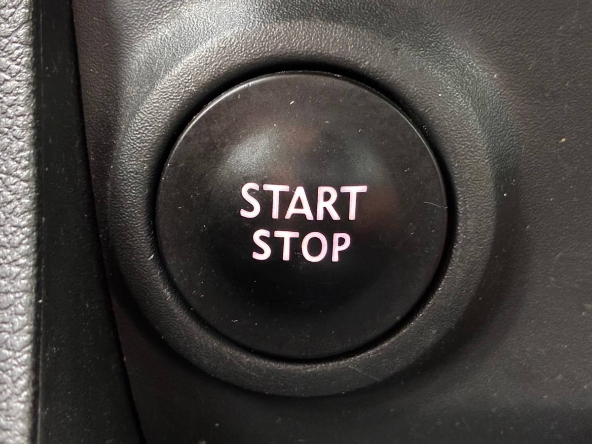 Renault Clio Renault Clio 0.9 TCe Limited|Navigatie|CruiseControl|Climatronic|PDC|Elektr.ramen|LM-Velgen|Nieuwe APK|