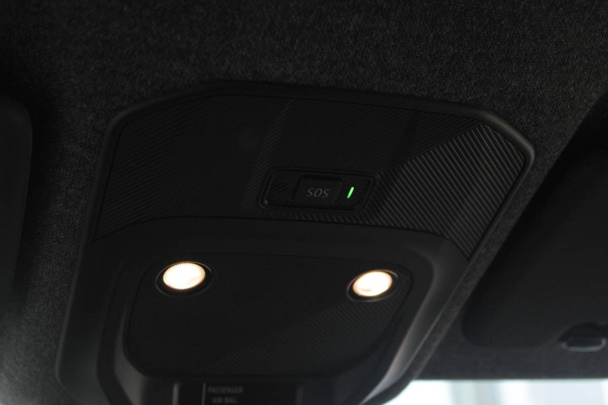 Alpine A290 Alpine A290 GTS 220PK 52 kWh | DEVIALET AUDIO SYSTEM | DRAADLOZE TELEFOONLADER | ELEKTRISCH VERWARMBAAR STUURWIEL | 19″ LICHTMETALEN VELGEN “SNOWFLAKE” NOIR BRILLIANT | ALPINE LOGO OP ZIJSCHERMEN | BREMBO REMKLAUWEN “ROUGE RACING” | ALPINE TELEMETRICS PREMIUM | NAPPA LEDEREN BEKLEDING BLUE PROFOND/GRIS EVEE MET ALPINE STIKSELS EN LOGO | MICHELIN PILOT SPORT BANDEN | ALPINE SPORT CHASSIS | GROOTLICHT ASSISTENT | DCC | ADAPTIVE CRUISE CONTROL | PARKEERNSENSOREN VOOR ACHTER EN ZIJKANT | ACHTERUITRIJ CAMERA | HANDSFREE CARD | VERWARMBARE VOORSTOELEN | WARMTEPOMP | NAVIGATIE BY “GOOGLE” | DRAADLOZE APPLE CARPLAY/ANDROID AUTO | FULL LED KOPLAMPEN MET FRANSE FLAG | PRIVACY GLASS | SFEER VERLICHTING | 3-FASE LADER | 100 KW SNELLADER |