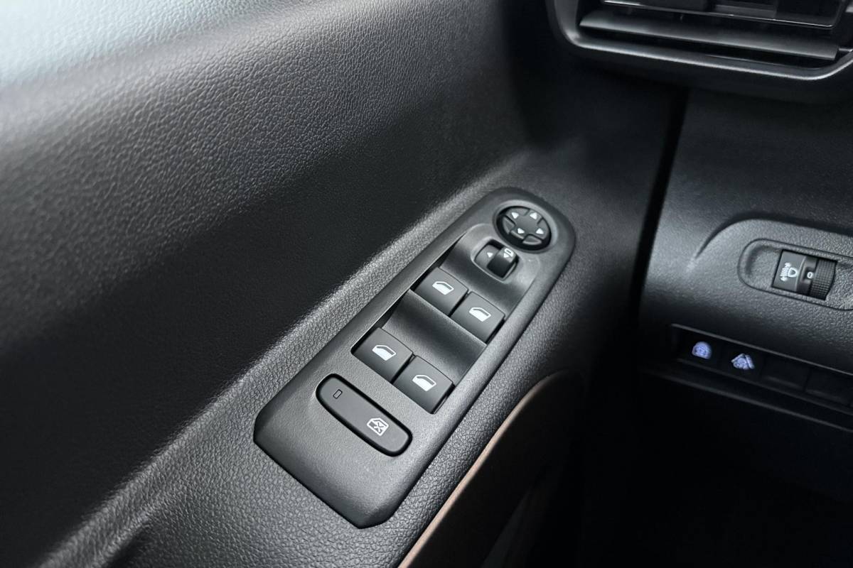 Peugeot Rifter Peugeot Rifter 1.2 Puretech 130pk Automaat GT | Navigatie | Trekhaak | Panoramadak | Achteruitrijcamera | Climate control | Dakrails | Stoelverwarming | Lichtmetalen velgen