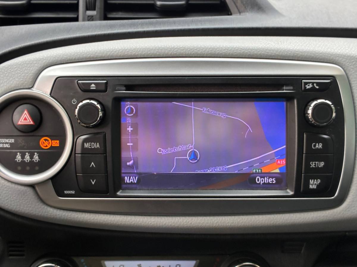 Toyota Yaris Toyota Yaris 1.5 Full Hybrid Aspiration|Automaat|Panoramadak|Navigatie|Camera|CruiseControl|Climatronic|LM-Velgen|Nieuwe APK|