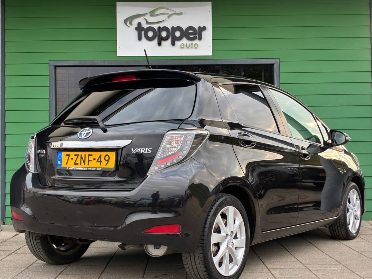 Toyota Yaris Toyota Yaris 1.5 Full Hybrid Aspiration|Automaat|Panoramadak|Navigatie|Camera|CruiseControl|Climatronic|LM-Velgen|Nieuwe APK|