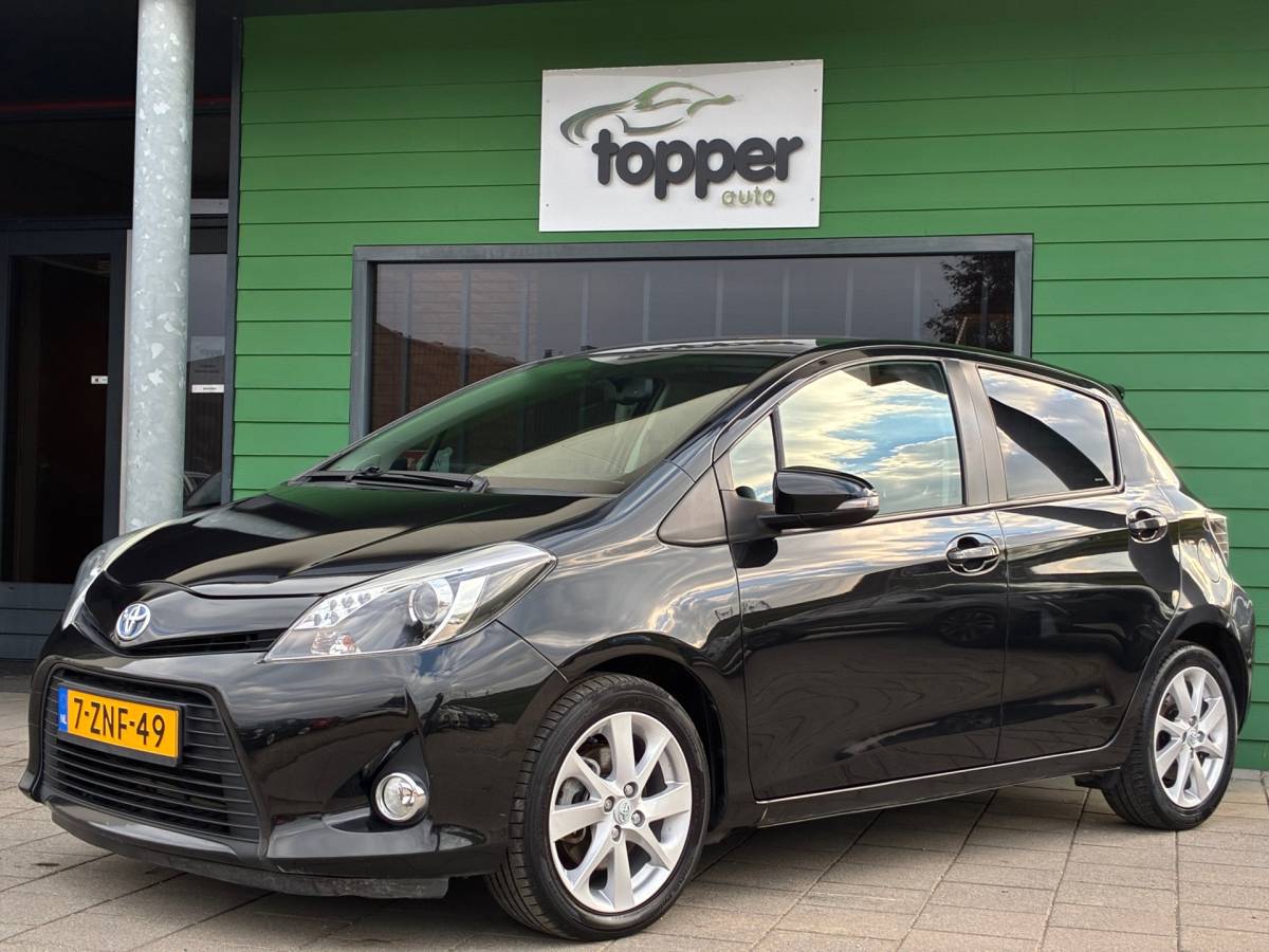 Toyota Yaris Toyota Yaris 1.5 Full Hybrid Aspiration|Automaat|Panoramadak|Navigatie|Camera|CruiseControl|Climatronic|LM-Velgen|Nieuwe APK|