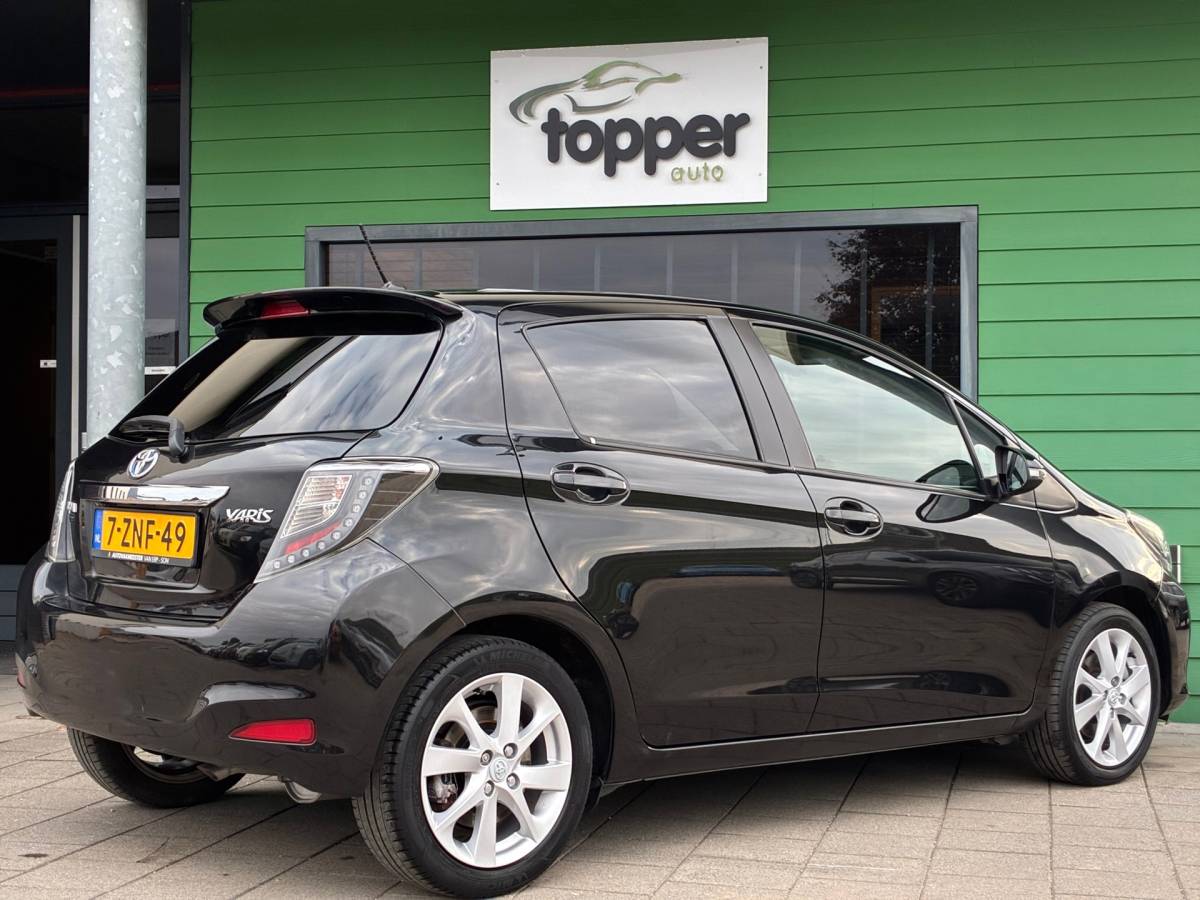 Toyota Yaris Toyota Yaris 1.5 Full Hybrid Aspiration|Automaat|Panoramadak|Navigatie|Camera|CruiseControl|Climatronic|LM-Velgen|Nieuwe APK|