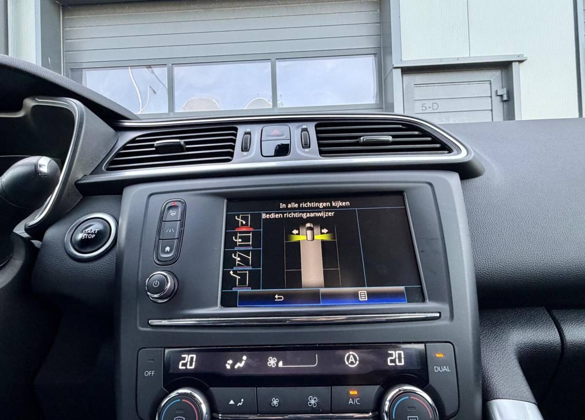 Renault Kadjar Renault Kadjar 1.2 TCe 130pk Intens | Trekhaak | Camera | Cruise | 149.000 KM NAP | PDC | Rijklaar |