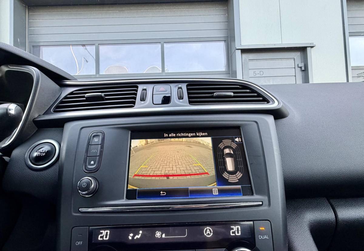 Renault Kadjar Renault Kadjar 1.2 TCe 130pk Intens | Trekhaak | Camera | Cruise | 149.000 KM NAP | PDC | Rijklaar |