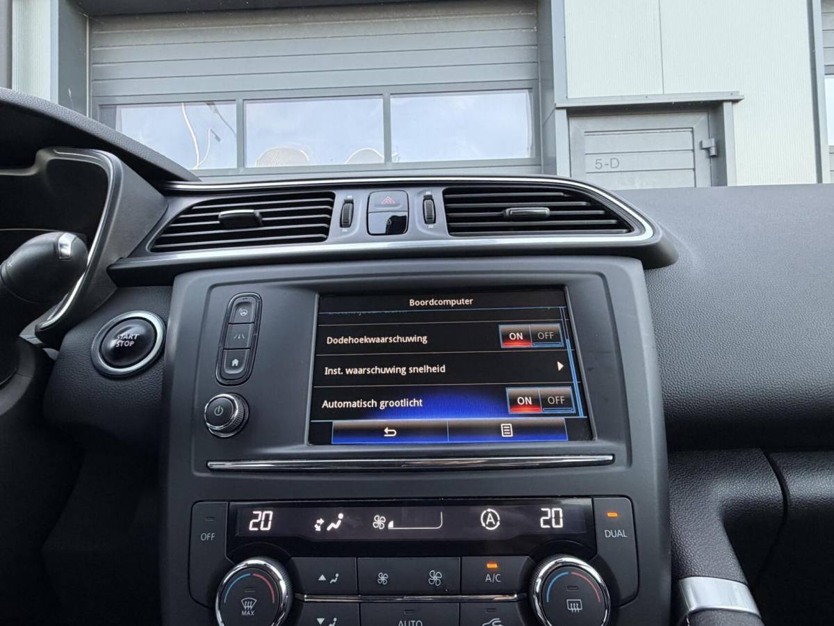 Renault Kadjar Renault Kadjar 1.2 TCe 130pk Intens | Trekhaak | Camera | Cruise | 149.000 KM NAP | PDC | Rijklaar |