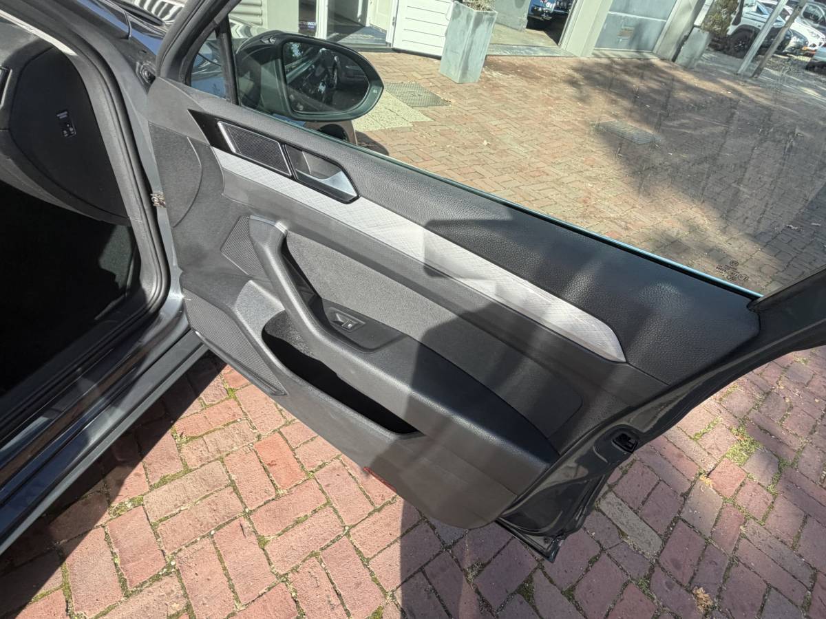 Volkswagen Passat Volkswagen Passat Variant 1.4 TSI PHEV GTE Business Bj 2020 Km 114.000 Nap 1e eigenaar