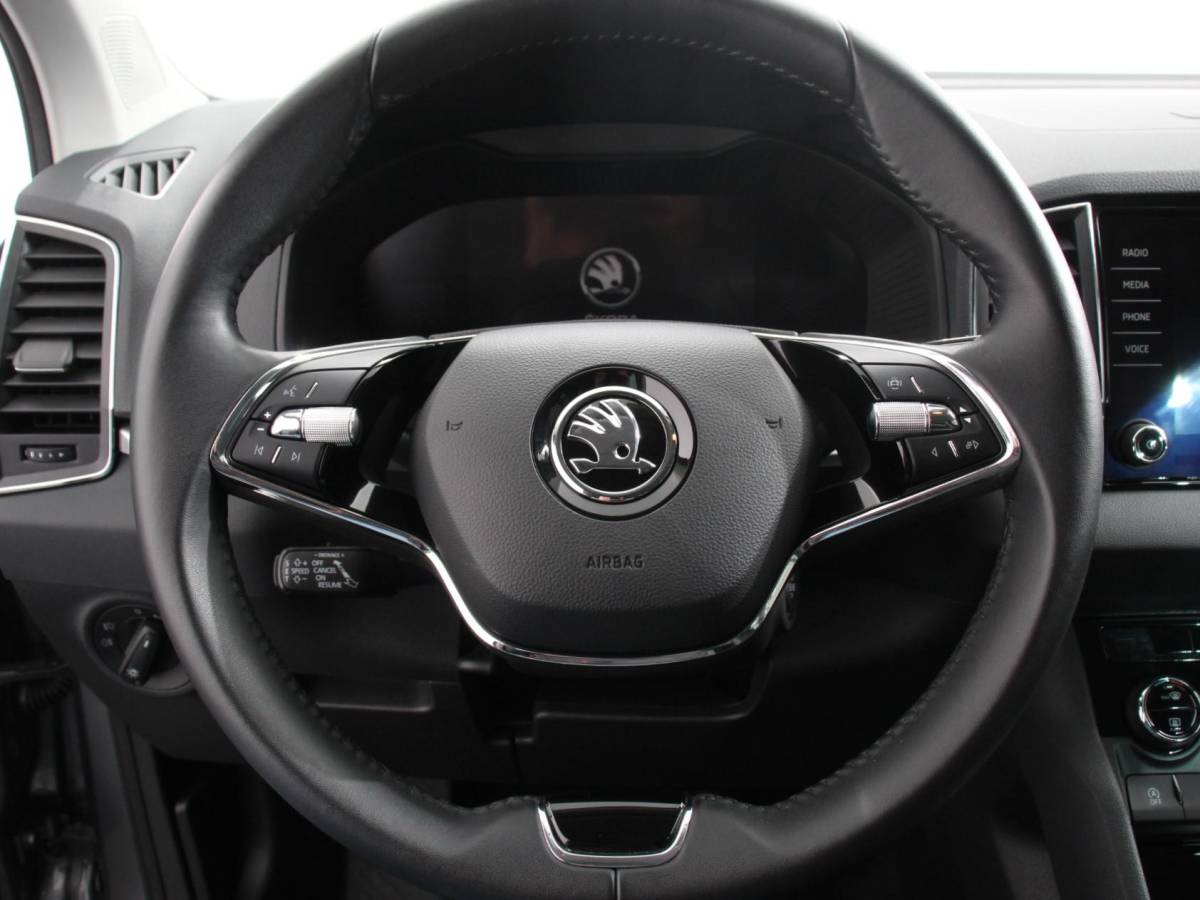 Škoda Karoq Skoda Karoq 1.5 TSI 150pk DSG Ambition Navigatie Apple Carpla/Android Auto Camera Climate Control Adaptive Cruise control Lichtmetalen Velgen