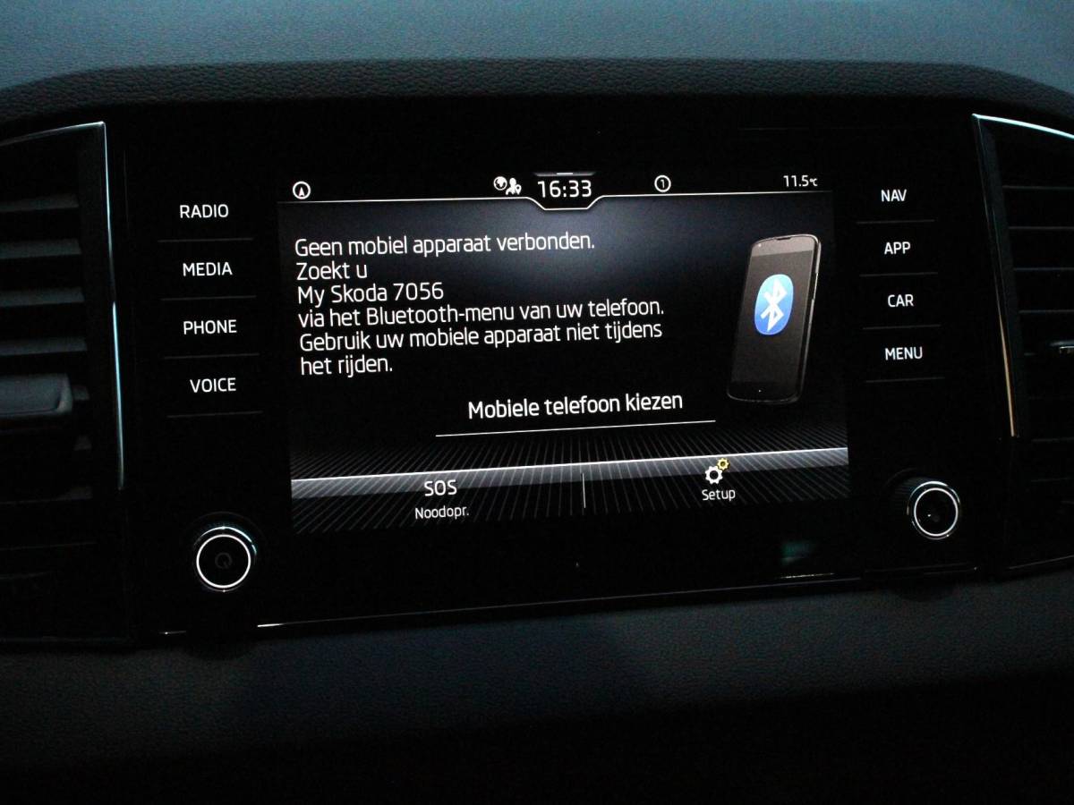 Škoda Karoq Skoda Karoq 1.5 TSI 150pk DSG Ambition Navigatie Apple Carpla/Android Auto Camera Climate Control Adaptive Cruise control Lichtmetalen Velgen