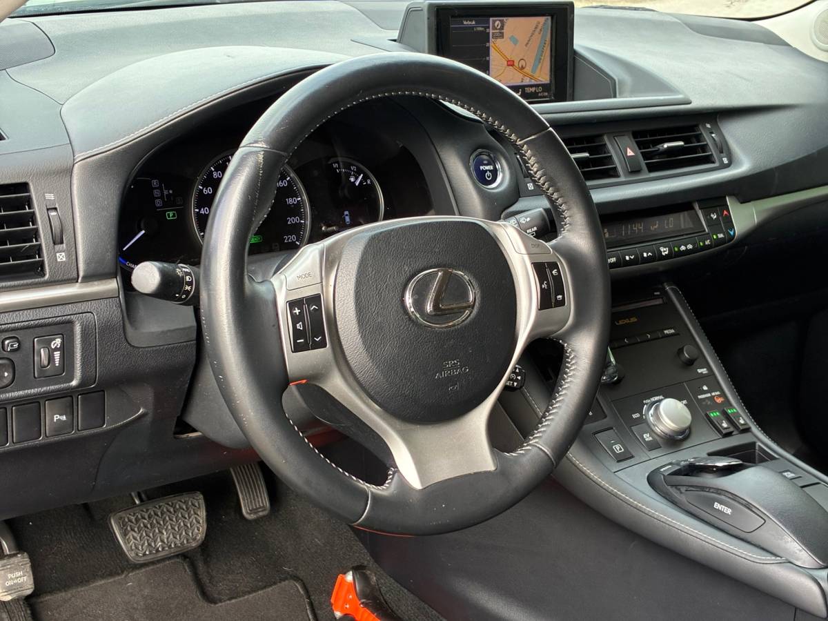 Lexus CT Lexus CT 200h Business Line Pro|1e Eigenaar|Camera|Navigatie|CruiseControl|Climatronic|PDC|NAP|Stoel Verw.|Dealer Onderhouden|