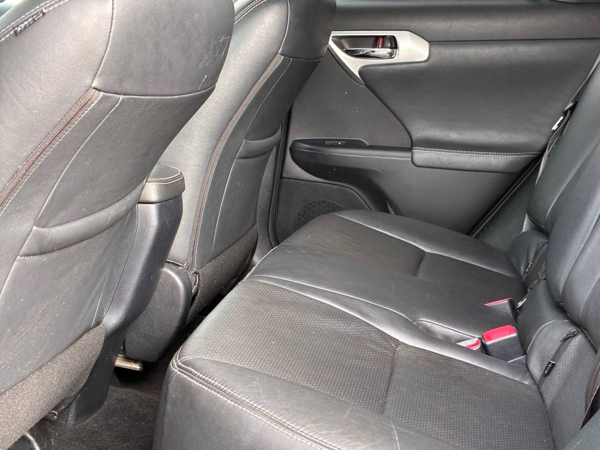 Lexus CT Lexus CT 200h Business Line Pro|1e Eigenaar|Camera|Navigatie|CruiseControl|Climatronic|PDC|NAP|Stoel Verw.|Dealer Onderhouden|