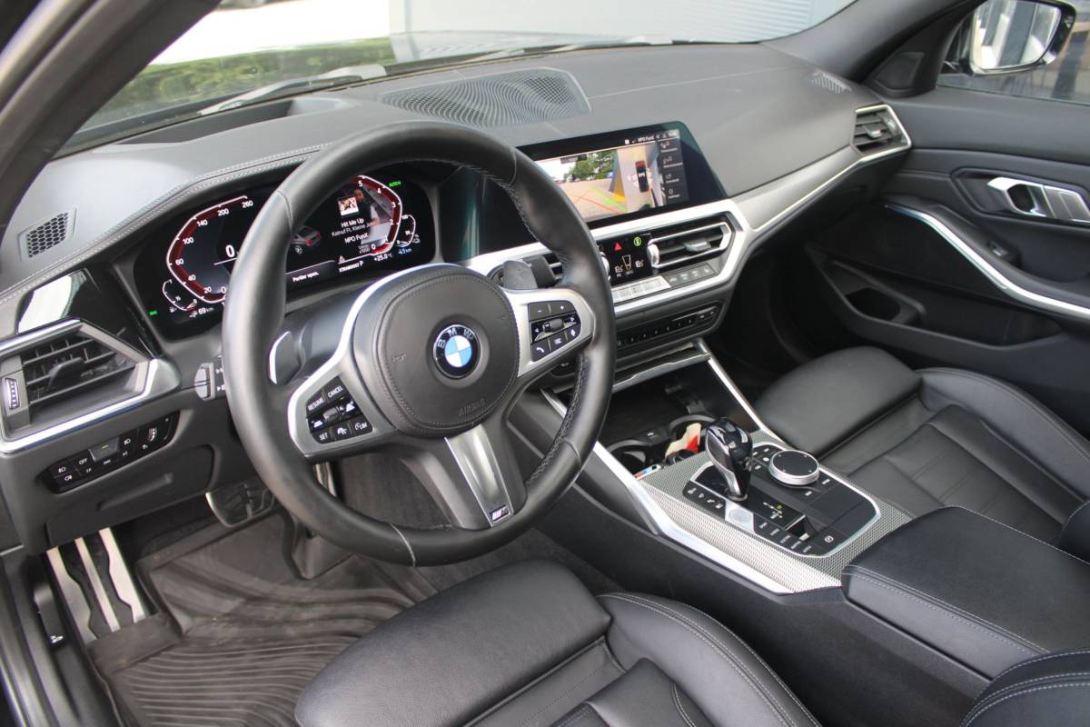 BMW 3 Serie BMW 3-serie 330e M-Sport Shadow | Pano | Laser | Memory | HUD | 360 | ACC