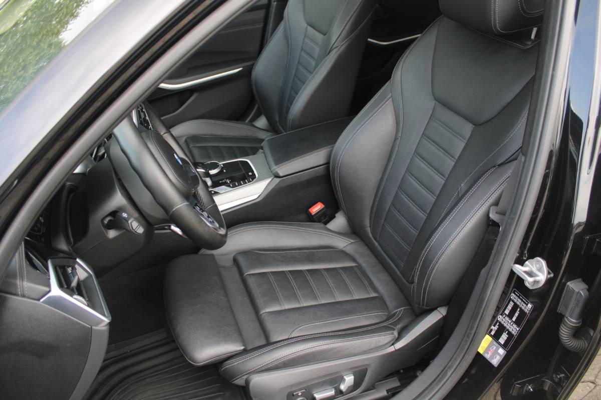 BMW 3 Serie BMW 3-serie 330e M-Sport Shadow | Pano | Laser | Memory | HUD | 360 | ACC