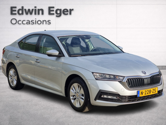 Škoda Octavia ŠKODA Octavia 1.0 TSI Business Edition | Apple car play | Android Auto |