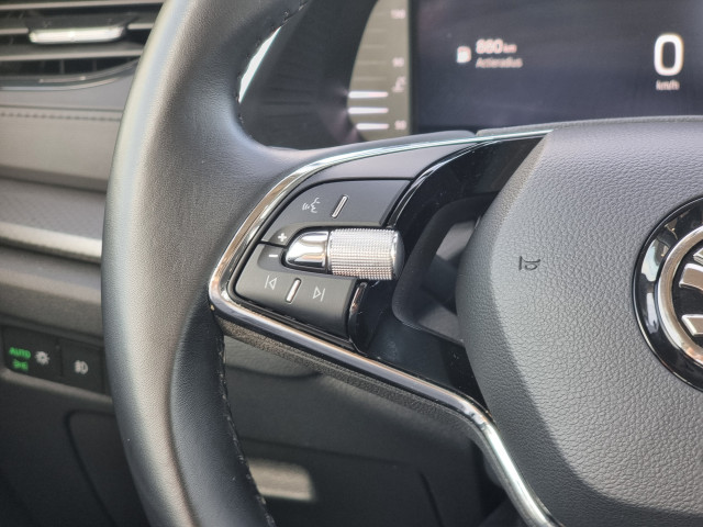 Škoda Octavia ŠKODA Octavia 1.0 TSI Business Edition | Apple car play | Android Auto |