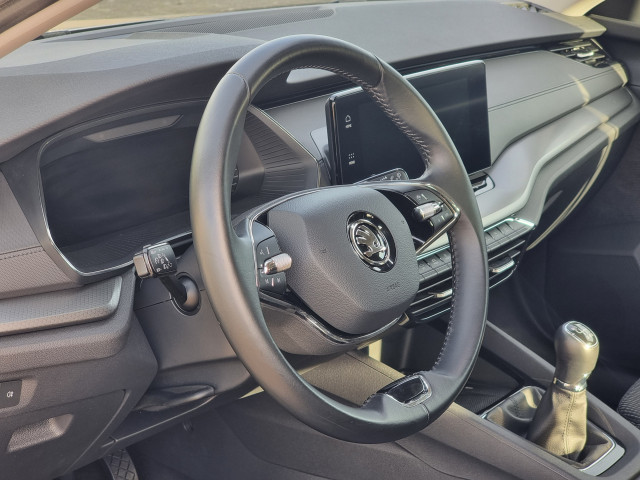 Škoda Octavia ŠKODA Octavia 1.0 TSI Business Edition | Apple car play | Android Auto |